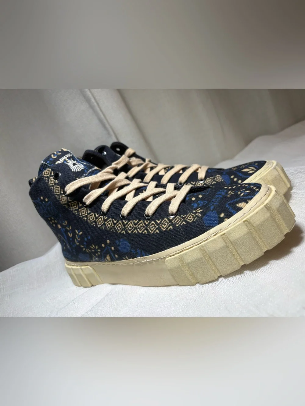 FARM Rio Black Macaw Forest Flatform High Top Platform Statement Sneakers Sz 8.5
